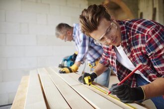 brakuje surowców do produkcji mebli, rosną ceny surowców w przemyśle meblarskim