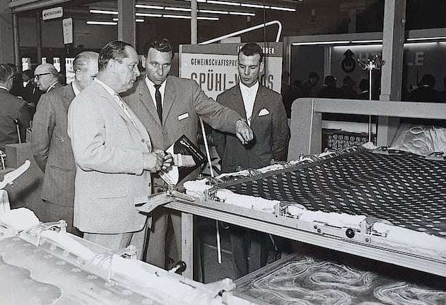 Siegfried Schreiner z klientem na „Interzum” w 1961