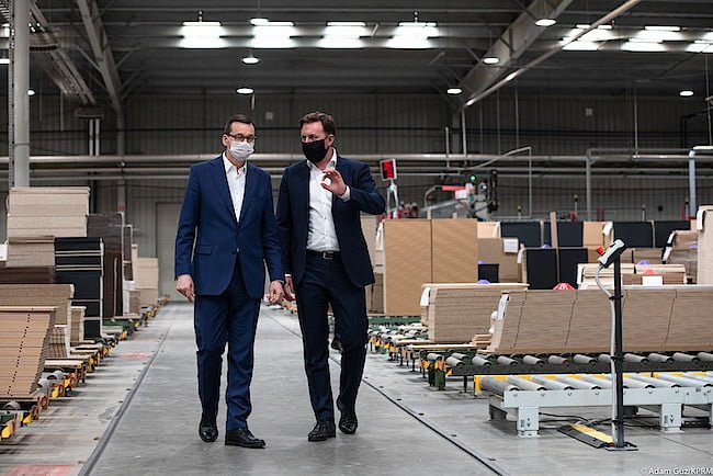 30 maja premier Mateusz Morawiecki odwiedził kolejnego już producenta mebli, po firmie Furniko przyszła kolej na Meble Wójcik.