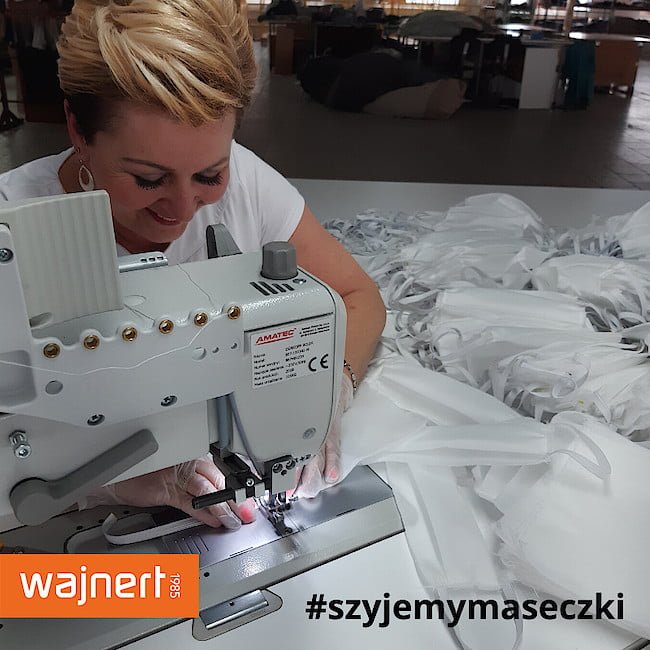 WAJNERT MEBEL wspiera walkę z coronawirusem, Szwaczki szyją maseczki.