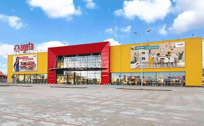 Salony Agata na czele rankingu firm meblarskich na Facebooku.