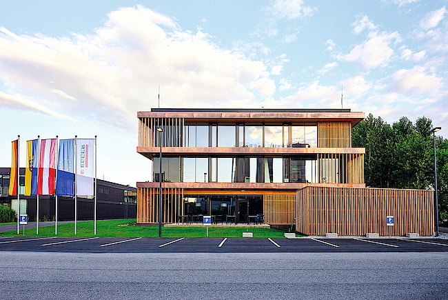 Budynek modułowy Egger - widok z zewnątrz