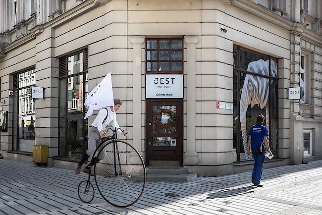 Jest miejsce. Fot. Tomasz Markowski/miesięcznik BIZNES.meble.pl.