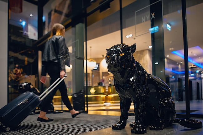 hotele z nowymi limitami, więcej osób będzie mogło przebywać w trakcie wakacji w hotelach, nowe limity na czas wakacji