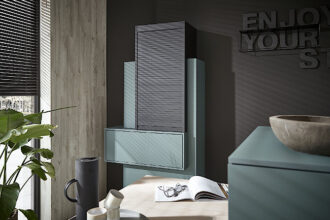 Wnętrze biurowe z wykorzystaniem materiałów RAUVISIO noir