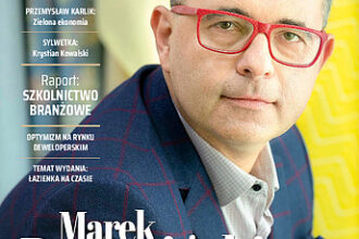 Okładka miesięcznika BIZNES.meble.pl - wydanie maj 2019. Na okładce: Marek Borowiński, Shop Doctor, ambasador marki Toptextil. Fot. Tomasz Markowski.