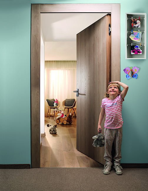 Laminaty Feelwood EGGER ze strukturą zsynchronizowaną z obrazem dekoru wyróżniają się szczególną autentycznością. Na zdjęciu: H3309 ST28 Dąb Gladstone piaskowy EGGER. Zdjęcie: © EGGER