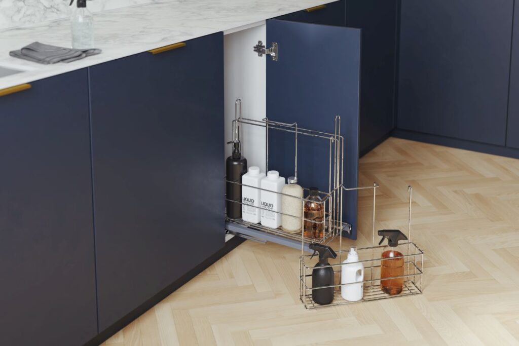 Rejs - szafka pionowa