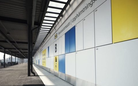 IKEA wprowadza innowacje w handlu detalicznym, oferując 247 całodobowych szafek do odbioru zamówień. Fot. Ingka Group.