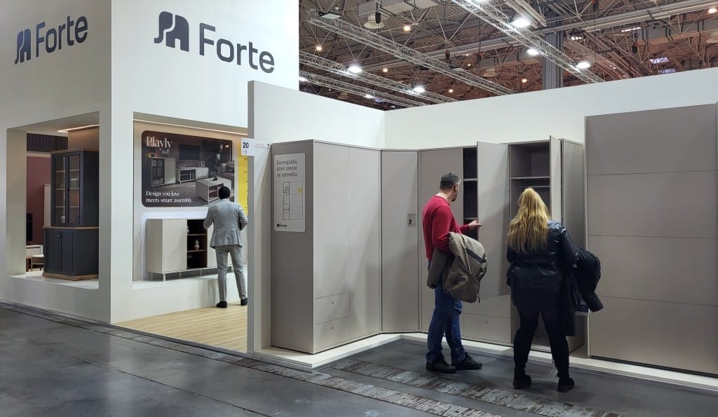 Stoisko FORTE podczas targów MEBLE POLSKA 2026. Fot. BIZNES MEBLE.
