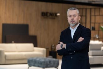 Krzysztof Zimny, zastępca Dyrektora Generalnego w Fabryce Mebli Benix, członek Rady Ogólnopolskiej Izby Gospodarczej Producentów Mebli. Fot. Tomasz Markowski.