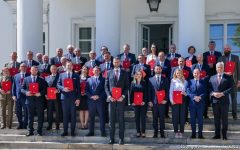 W uroczystości powołania Rady Klimatu i Środowiska uczestniczył zastępca szefa Kancelarii Prezydenta RP Adam Andruszkiewicz. Akty powołania członkom Rady wręczył Podsekretarz Stanu w KPRP Mateusz Kotecki. Fot. Grzegorz Jakubowski/KPRP.