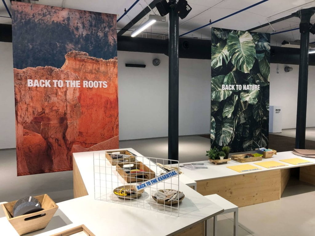 Firma Interprint na targach Meble Polska 2022, kreatywna formuła spotkań z designem: IP LAB - swoiste Laboratorium - miesięcznik i portal informacyjny branży meblarskiej biznes.meble.pl