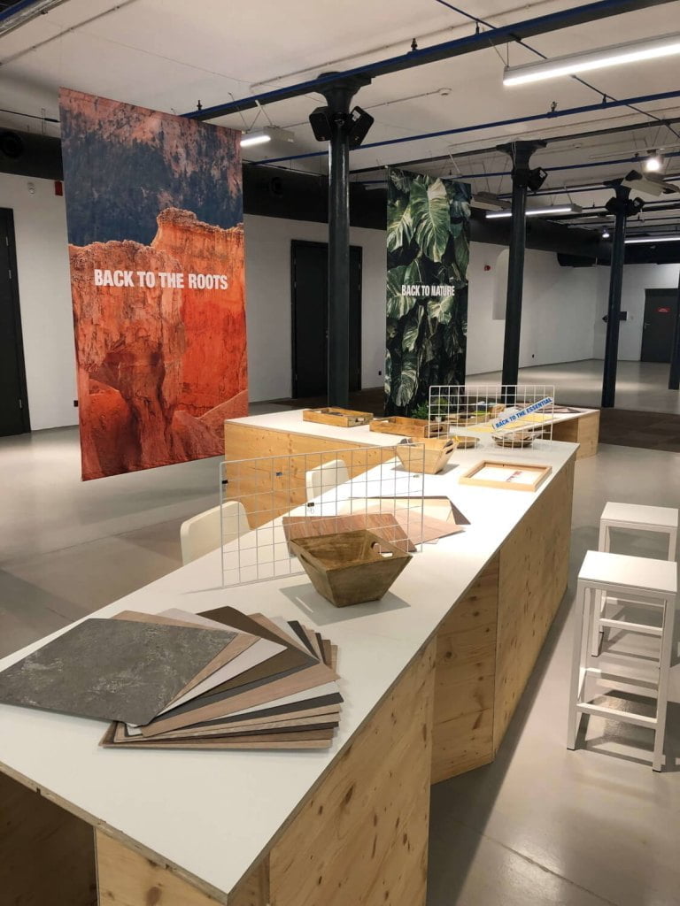 Firma Interprint na targach Meble Polska 2022, kreatywna formuła spotkań z designem: IP LAB - swoiste Laboratorium - miesięcznik i portal informacyjny branży meblarskiej biznes.meble.pl