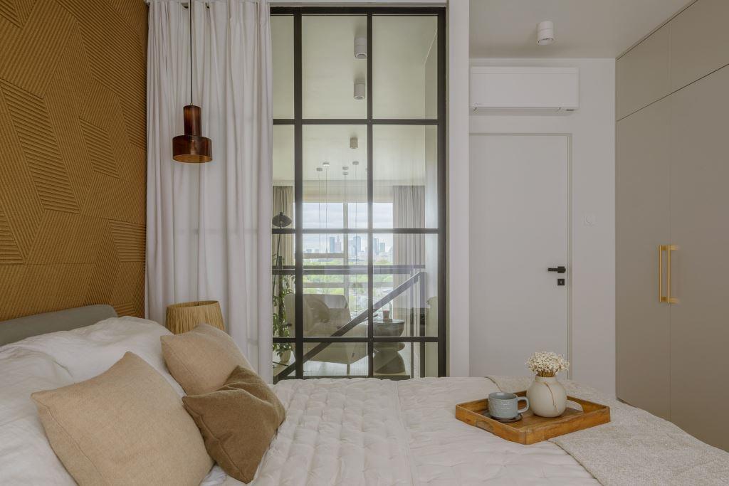 Dwupoziomowy apartament w Warszawie, proj. Balicka Design - sypialnia.