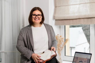 Bogumiła Stroka, właścicielka YNot Design, o przewagach i wyzwaniach polskich producentów, zmianach, które czekają rynek mebli.