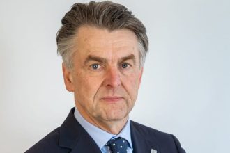 Jędrzej Kasprzak, prezydent Stowarzyszenia Producentów Płyt Drewnopochodnych w Polsce Jędrzej Kasprzak, prezydent Stowarzyszenia Producentów Płyt Drewnopochodnych w Polsce, określa drewno jako materiał przyszłości.