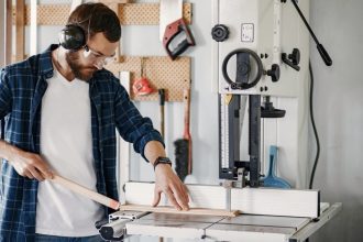 Czy polscy producenci są w stanie konkurować z producentami z Azji, którzy masowo eksportują do Europy tanie meble?