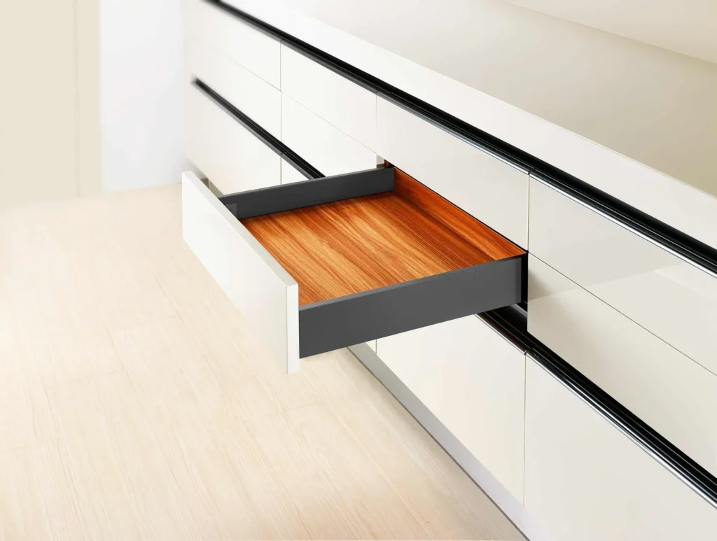 AMIX-SB-HD176457-Slim Box-miesiecznik-i-portal-informacyjny-branzy-meblarskiej-biznes-meble-pl