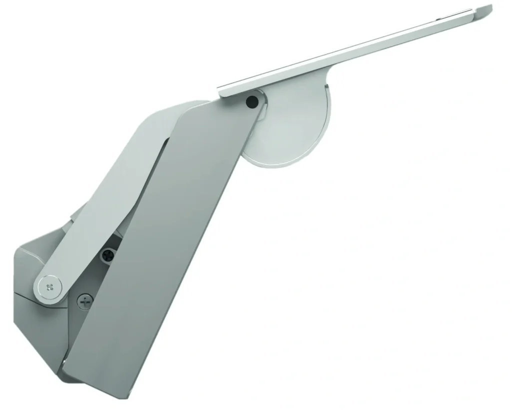 Fronty podnoszone do góry to idealne rozwiązanie w kuchni czy w meblach pokojowych. Nawet otwarte pozwalają nam swobodnie poruszać się po pomieszczeniu. Teraz dzięki nowemu podnośnikowi z rodziny Free Space bez problemu otworzymy również bardzo duże i ciężkie fronty.