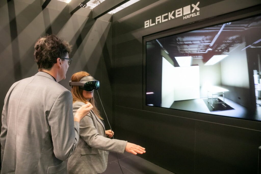 Hafele - stoisko na targach Interzum 2023 - miesięcznik i portal informacyjny branży meblarskiej biznes.meble.pl