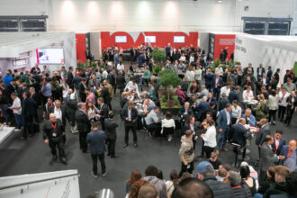 Hafele - stoisko na targach Interzum 2023 - miesięcznik i portal informacyjny branży meblarskiej biznes.meble.pl