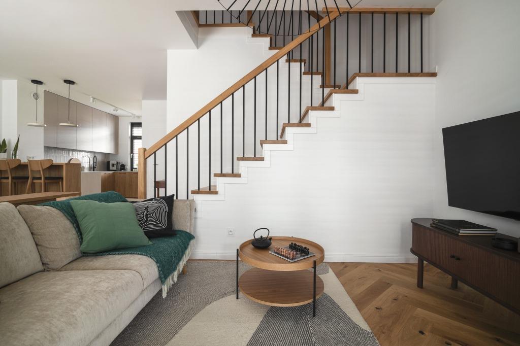 Strefa relaksu w przestrzeni dziennej. Projekt: Lidia Czajkowska i Magdalena Wołoszyn, architektki wnętrz Decoroom. Zdjęcia i stylizacja: Kamila Markiewicz-Lubańska i Maria Szymańska / Wnętrza w Obiektywie.