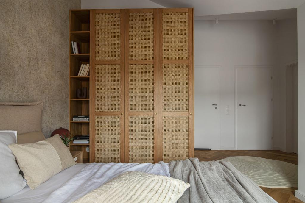 Sypialnia. Projekt: Lidia Czajkowska i Magdalena Wołoszyn, architektki wnętrz Decoroom. Zdjęcia i stylizacja: Kamila Markiewicz-Lubańska i Maria Szymańska / Wnętrza w Obiektywie.