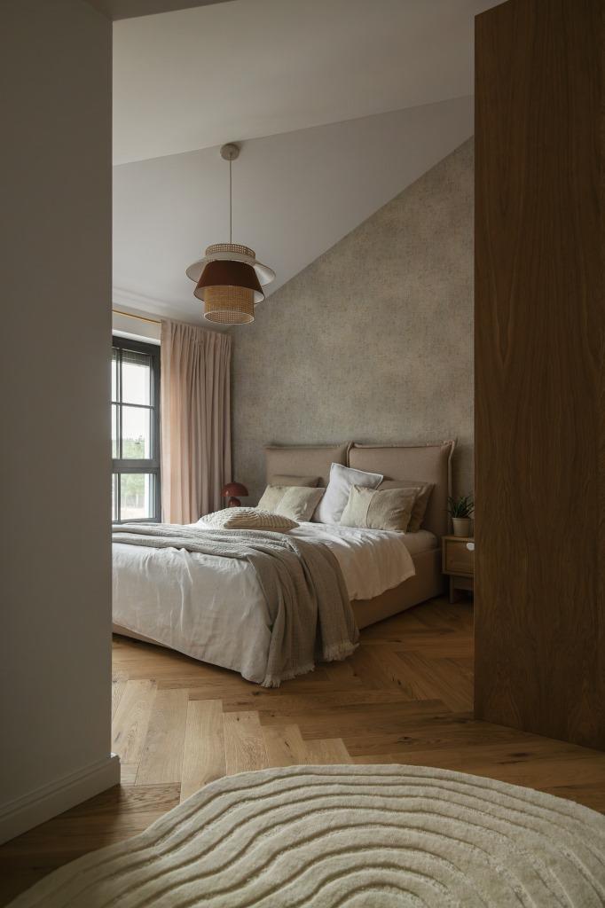 Sypialnia. Projekt: Lidia Czajkowska i Magdalena Wołoszyn, architektki wnętrz Decoroom. Zdjęcia i stylizacja: Kamila Markiewicz-Lubańska i Maria Szymańska / Wnętrza w Obiektywie.