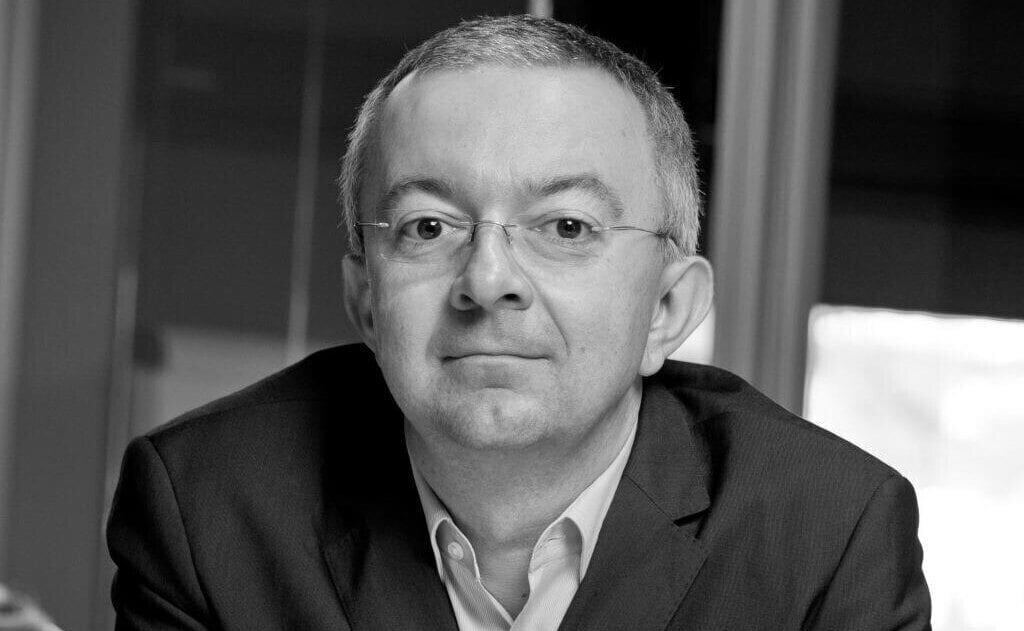 Zdjęcie portretowe Jerzego Krzanowskiego, Kraków 2015 r. Biznesmen otrzymał pośmiertnie Stand with Ukraine Awards i order od prezydenta Ukrainy.