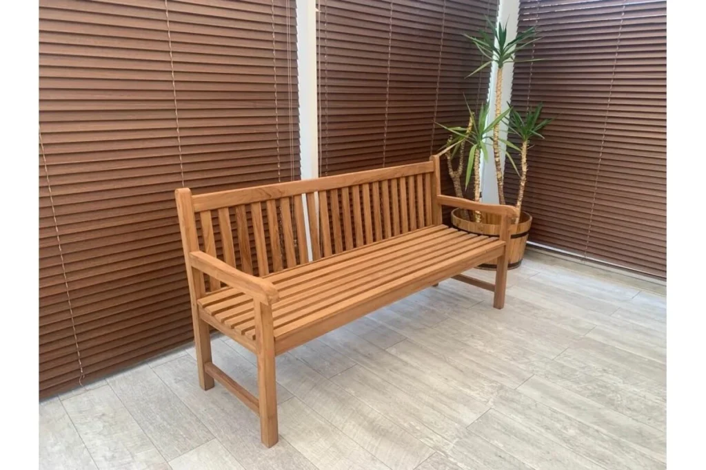 lawka-ogrodowa-kalabria-4-osobowa-z-drewna-teakowego-miesiecznik-i-portal-informacyjny-branzy-meblarskiej-biznes-meble-pl