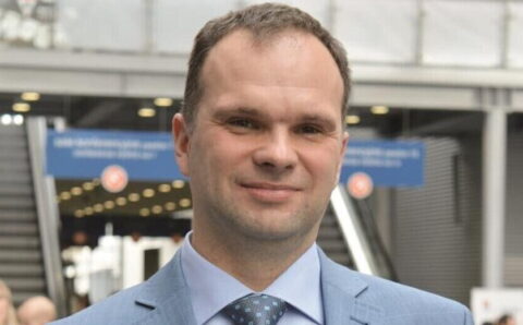 Michał Strzelecki, dyrektor biura Ogólnopolskiej Izby Gospodarczej Producentów Mebli, o tym jaka jest sytuacja branży meblarskiej i co czeka przemysł drzewny w Polsce.