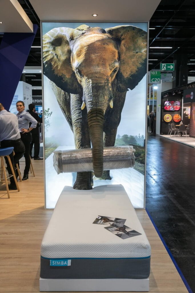 SABA stoisko Interzum 2023 - miesięcznik i portal informacyjny branży meblarskiej biznes.meble.pl