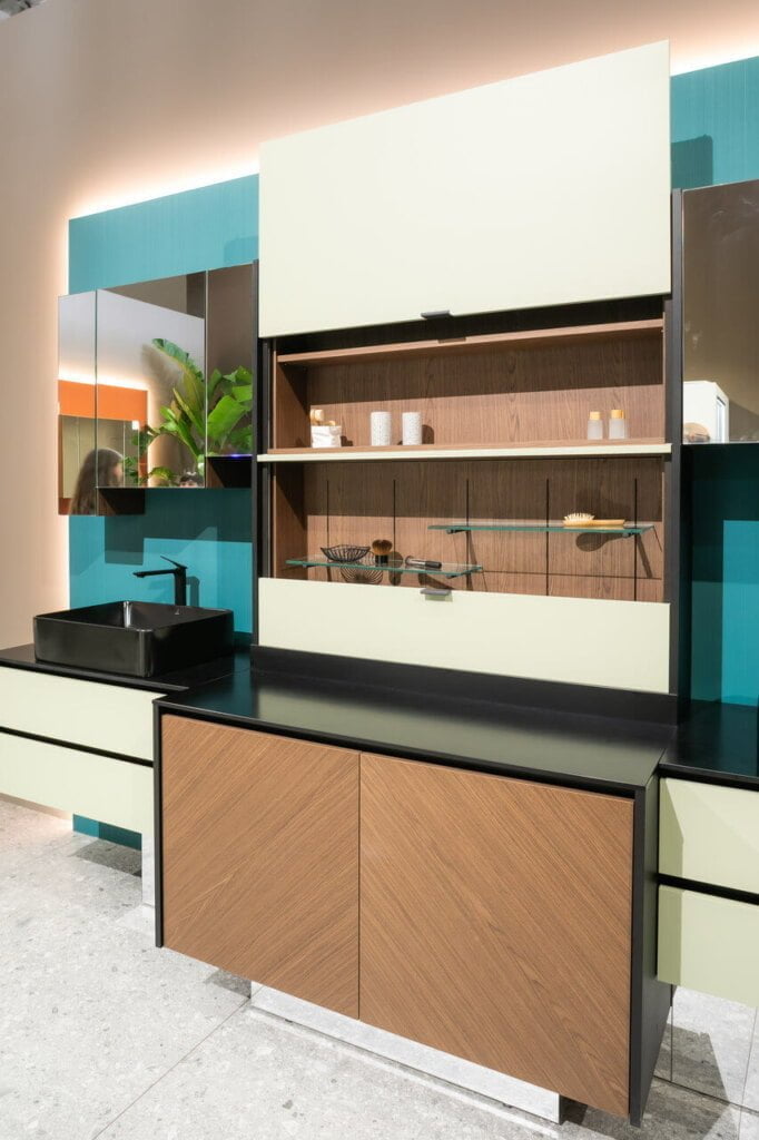 Salice - targi interzum 2023 - łazienka - miesięcznik i portal informacyjny branży meblarskiej biznes.meble.pl