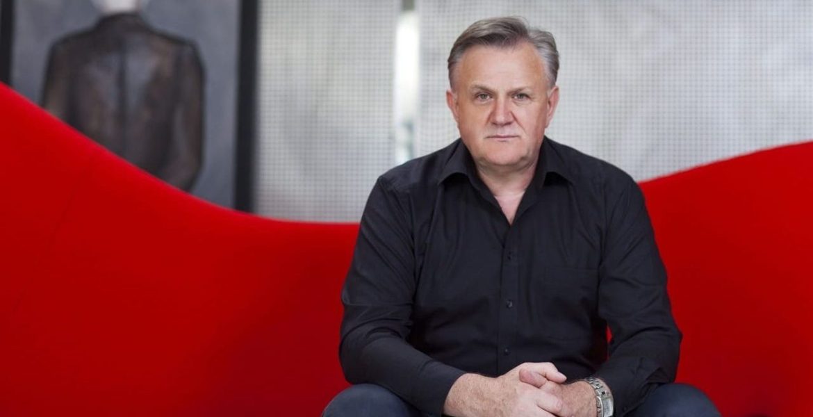 Aleksander Czarny, właściciel Studio Meblowe ARKA.
