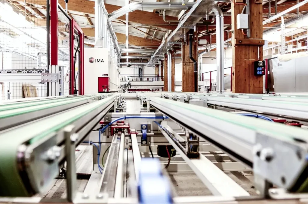 Brak ograniczeń w projektowaniu kuchni w Stöcklin Möbel AG. Rehau. Miesięcznik i portal informacyjny branży meblarskiej biznes.meble.pl