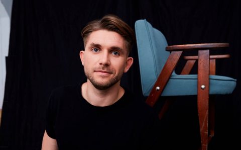 Kamil Zieliński, twórca i właściciel marek Górna Półka oraz Zieliński Interior.