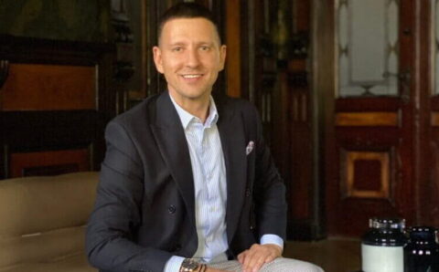 Karol Weber, Inspektor Hotelowy.