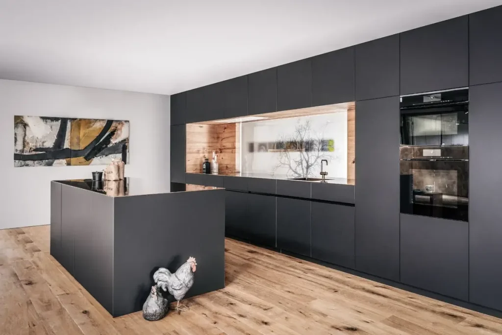 Wnętrza salonu wystawowego Stöcklin. Rehau. Miesięcznik i portal informacyjny branży meblarskiej biznes.meble.pl