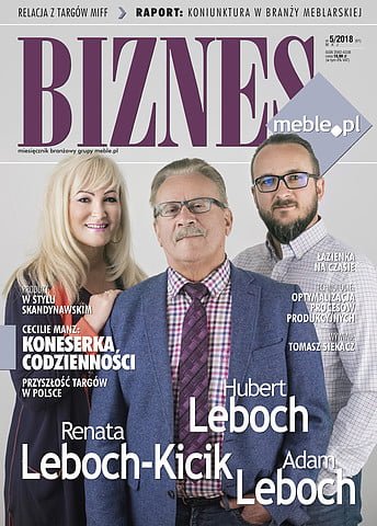 Okładka miesięcznika BIZNES.meble.pl - wydanie maj 2018. Na okładce: Hubert Leboch, Renata Leboch-Kicik i Adam Leboch z firmy Hubertus.