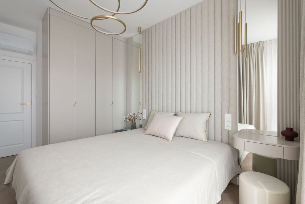 Realizacja KODO - sypialnia total look.