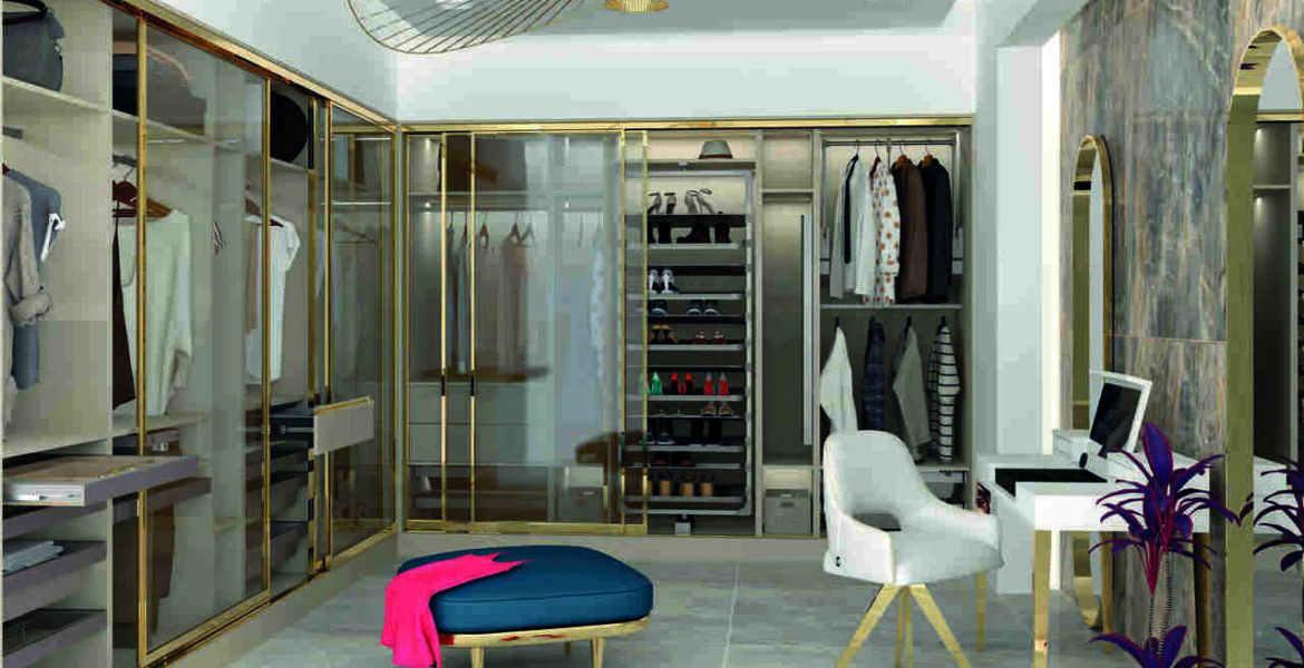 Zabudowa garderoby Royal SEVROLL wykonana jest z wysokiej jakości materiałów, co gwarantuje solidność i trwałość.