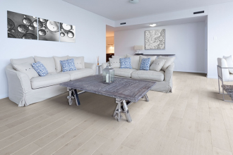 Zalety laminowanych paneli podłogowych z V-fugą