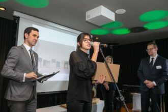 5 grudnia 2018 r. Martyna Krajewska odebrała nagrodę Diament Meblarstwa 2019: młody design za projekt Sloty.