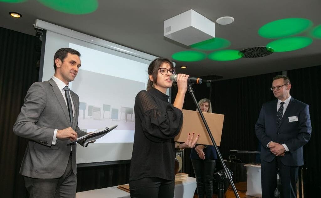 5 grudnia 2018 r. Martyna Krajewska odebrała nagrodę Diament Meblarstwa 2019: młody design za projekt Sloty.