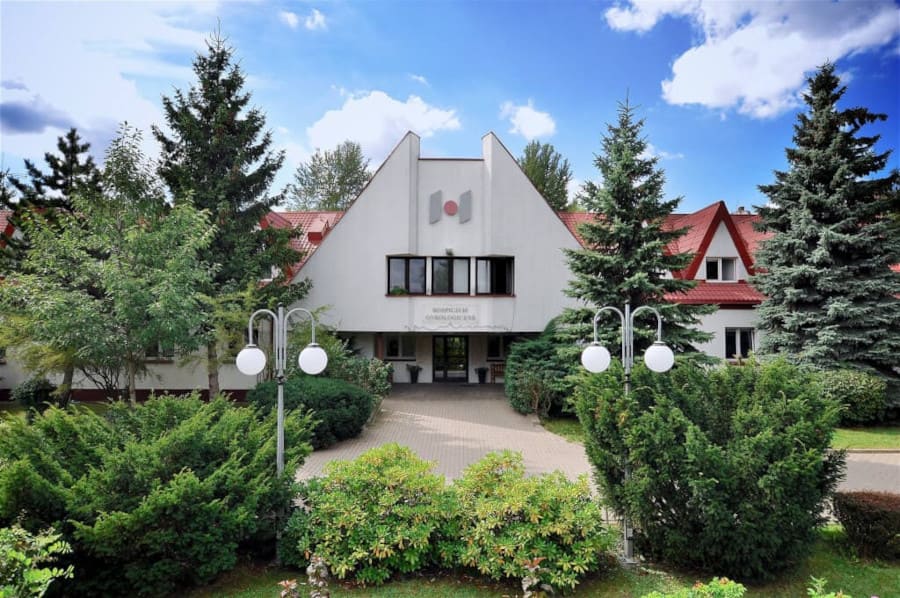 Obiekt prowadzony przez Fundację Hospicjum Onkologiczne św. Krzysztofa w Warszawie.