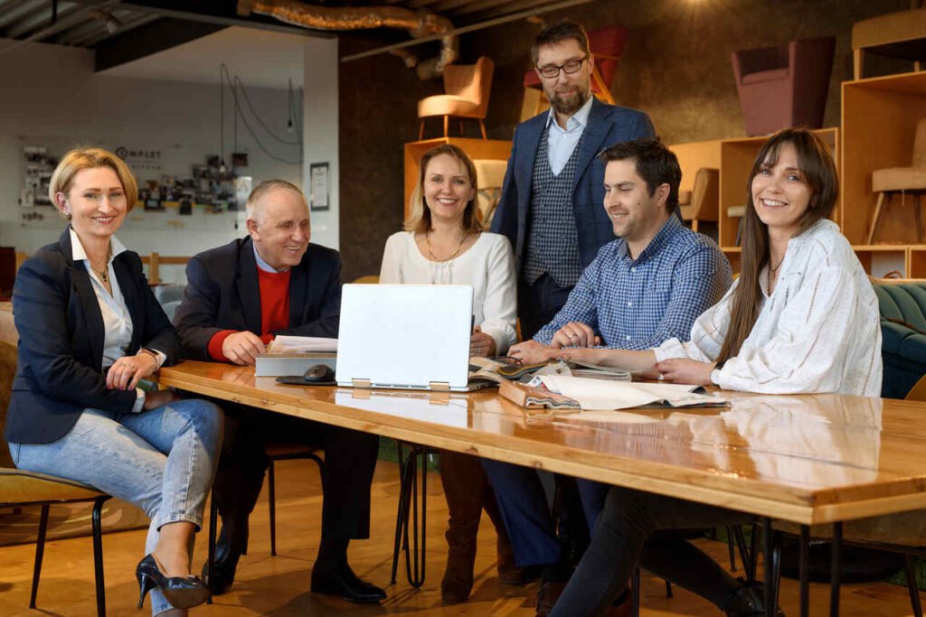 Rodzina w komplecie. Od lewej: Agnieszka, Zbigniew, Daniela, Robert, Michael i Natalia. Fot. Sławomir Brandt, Bonder.