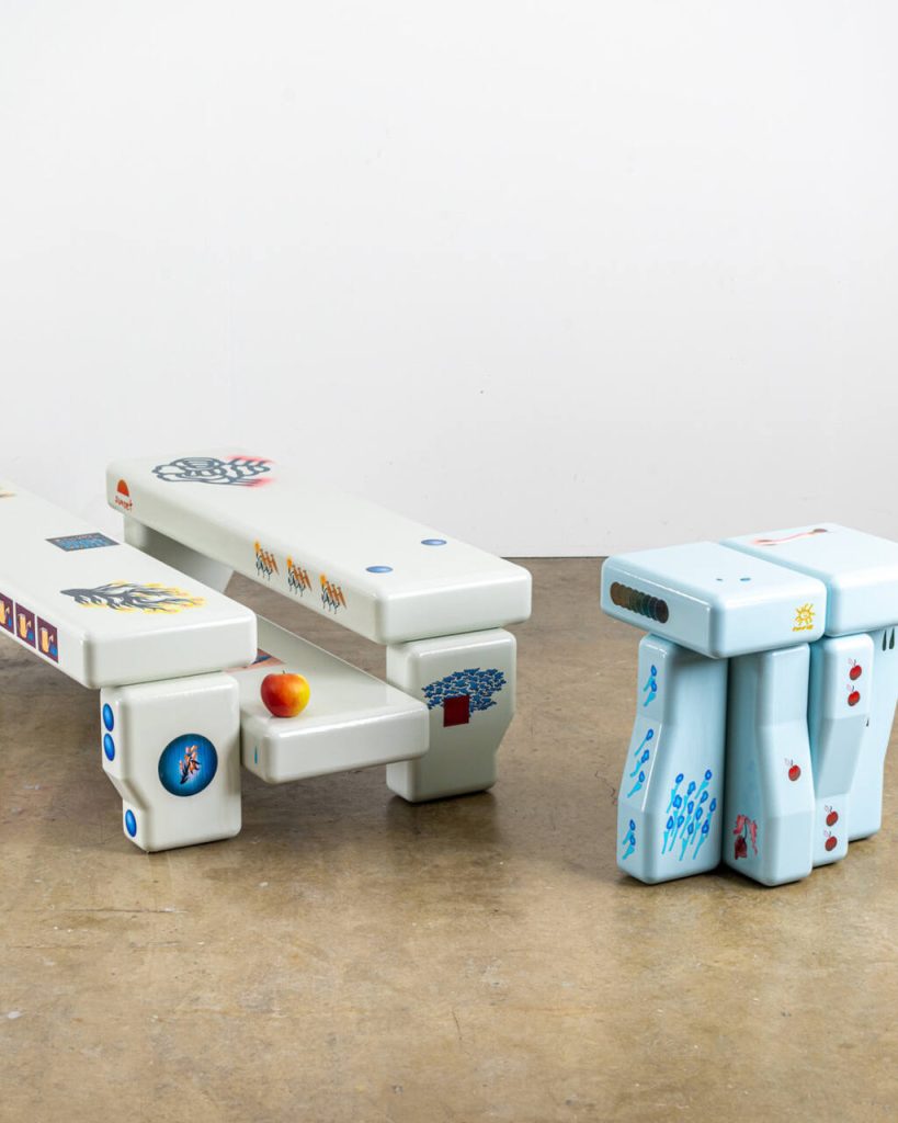 Stolik Seedtime, proj. Laurids Gallée, 2022. Lite drewno cedru zachodniego, różne pigmenty. Zdjęcie dzięki uprzejmości Laurids Gallée. Źródło: Heimtextil.