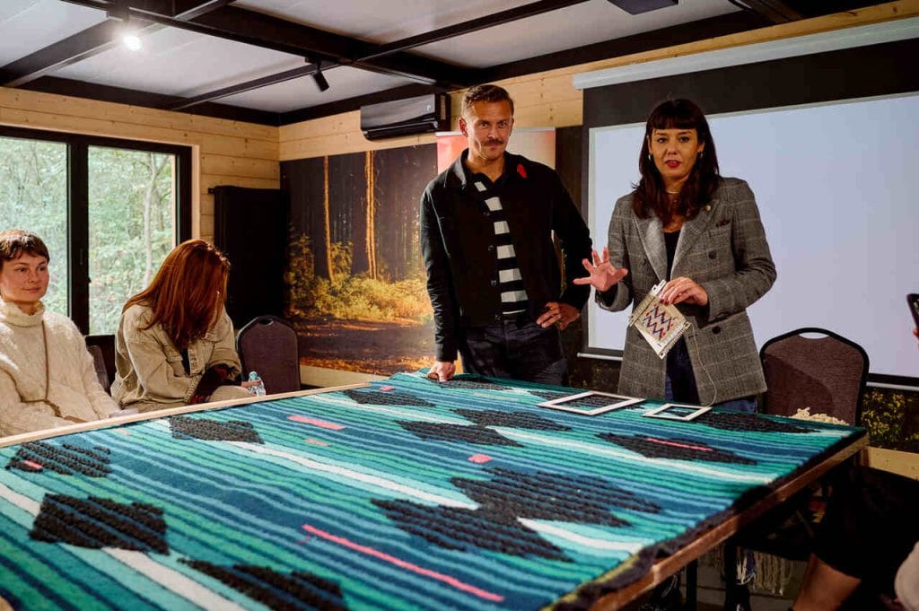 Przemysław Cepak i Anna Milczanowska podczas wykładu i warsztatu marki Splot w ramach Let’s Archi 2025, autorskiego projektu Moniki Staniec. Fot. Stan Zajączkowski.