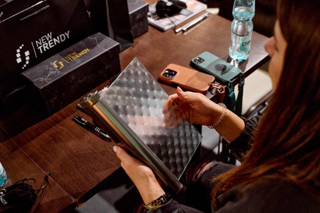 Marka New Trendy przybliżyła rolę szkła jako nowoczesnego, a zarazem szlachetnego materiału we wnętrzach. Fot. Stan Zajączkowski